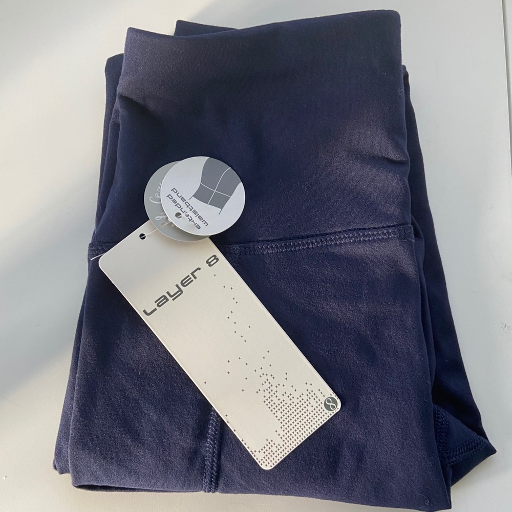 layer 8 leggings w/ pockets!